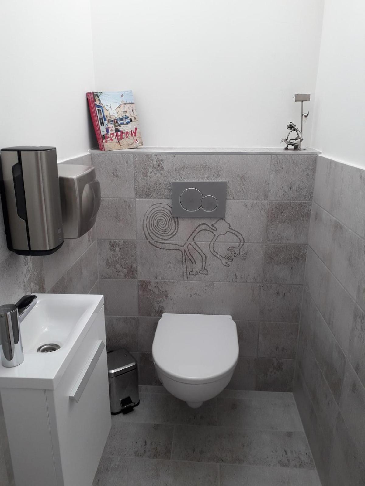 8X8 Tetoter Apartman Szeged Bagian luar foto