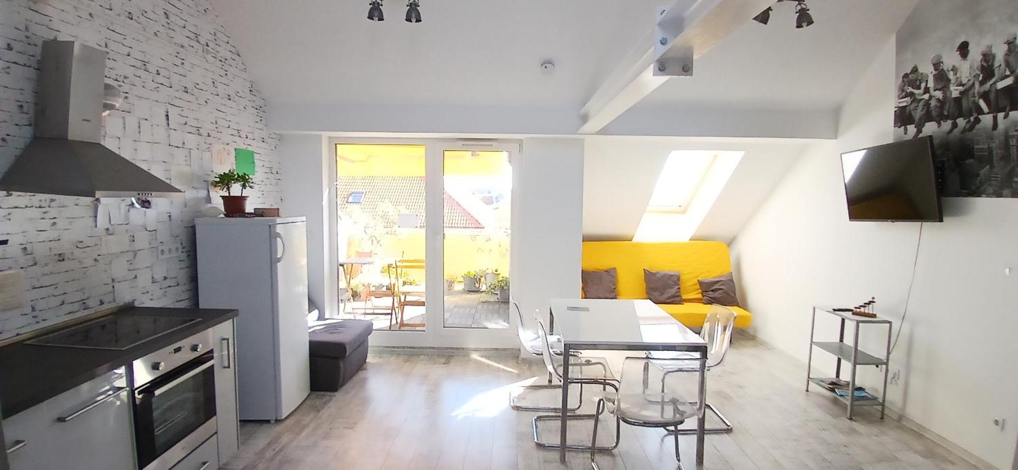 8X8 Tetoter Apartman Szeged Bagian luar foto