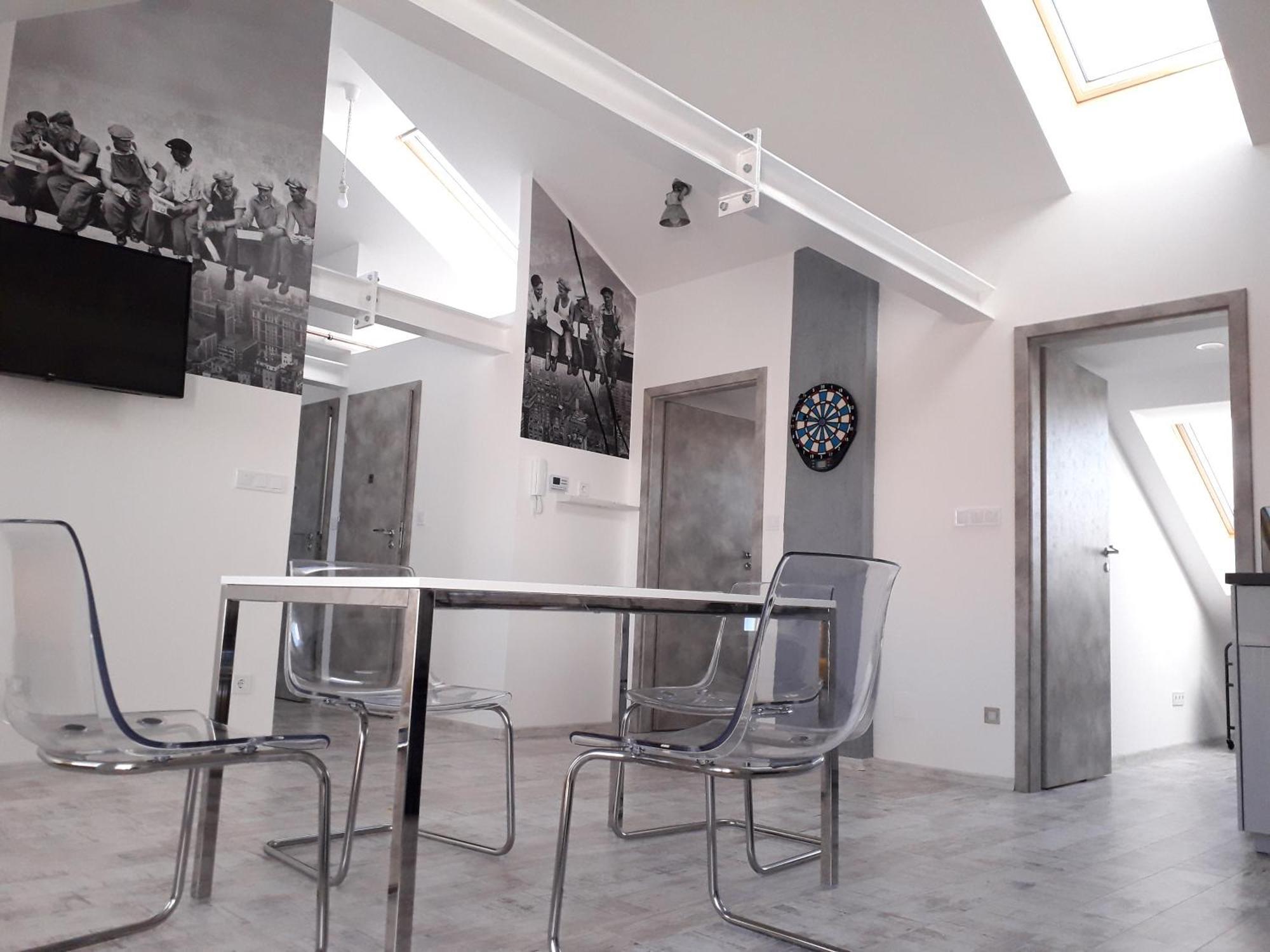 8X8 Tetoter Apartman Szeged Bagian luar foto